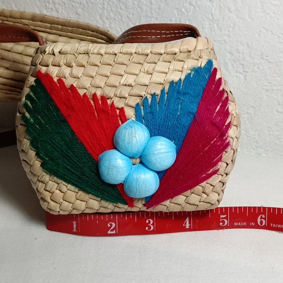 Mini Rattan Purse - Picture 5 of 5